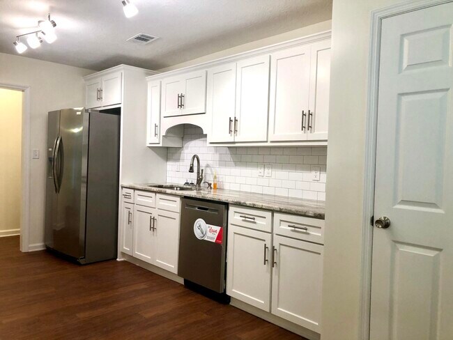 Building Photo - 2703 River Ridge Ct