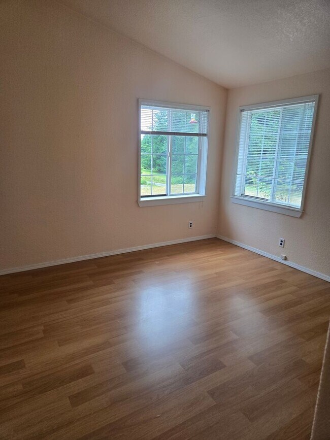 Building Photo - STATUS: PENDING APPLICATION- R10B | $1995 ...