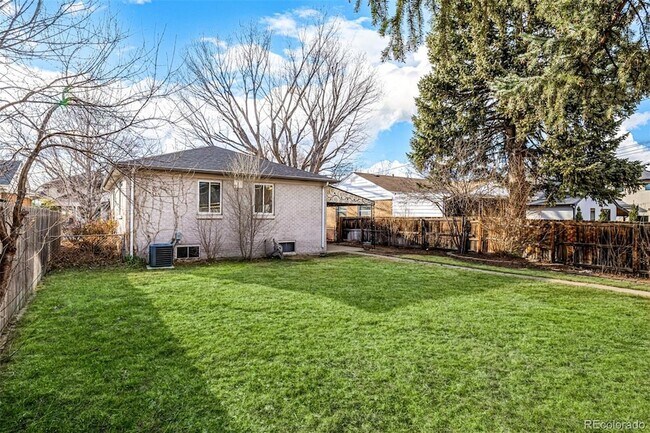 Building Photo - 1150 S Jackson St