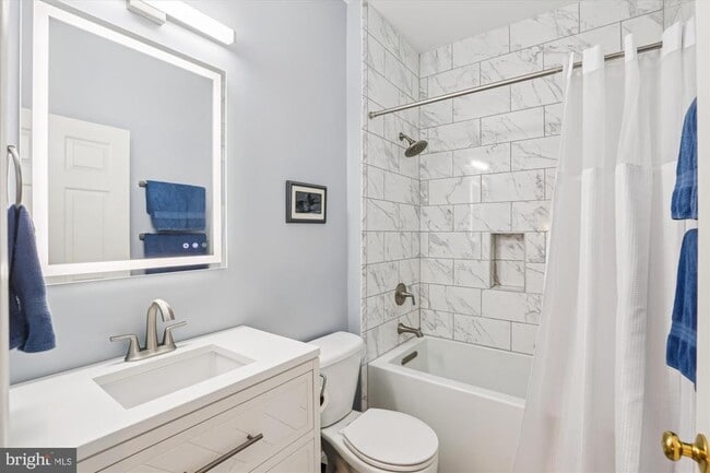 Building Photo - 9327 Hundith Hill Ct