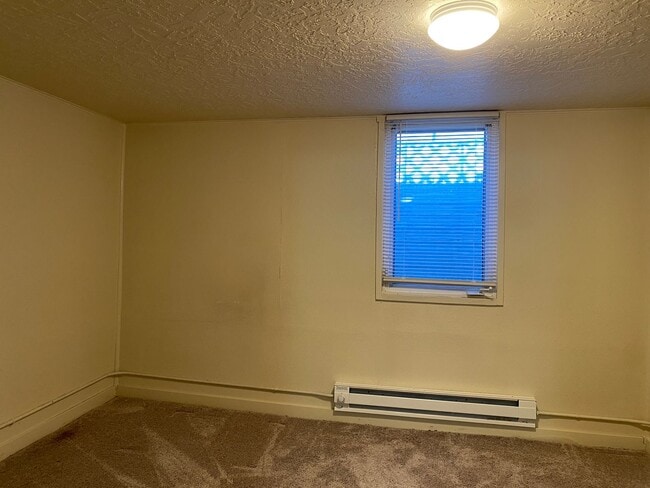 Building Photo - 709 Evans Ave