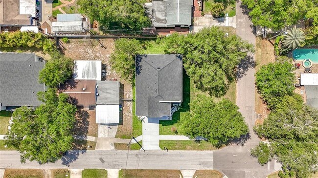 Building Photo - 4732 W Wallcraft Ave