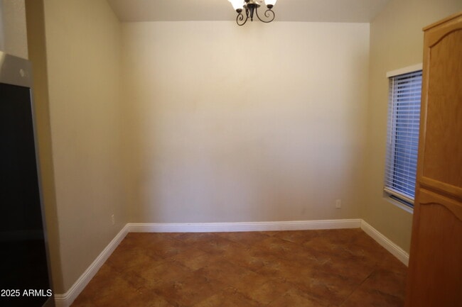 Building Photo - 3887 Cam Bella Rosa