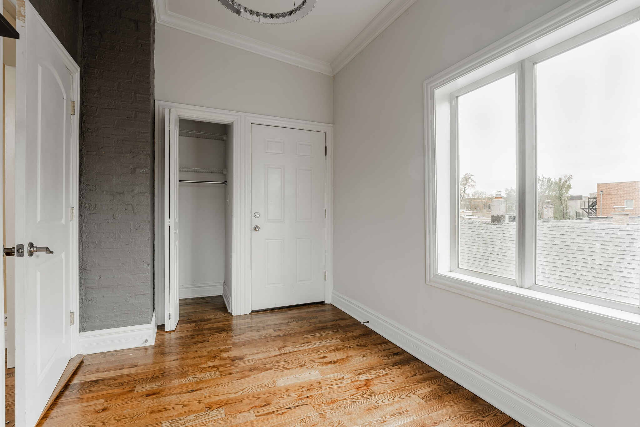 Building Photo - 2609 W Thomas St