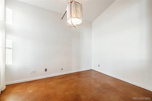 Building Photo - 3033 Blake St