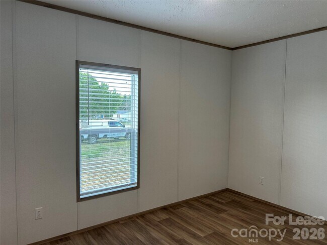 Building Photo - 128 Gatewood Dr