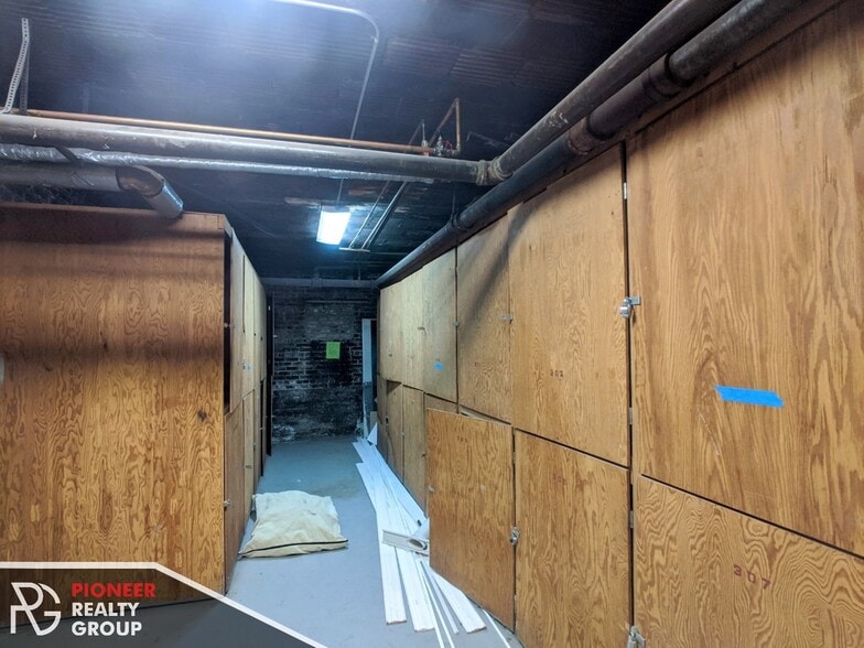 Building Photo - 2127 N Dayton St