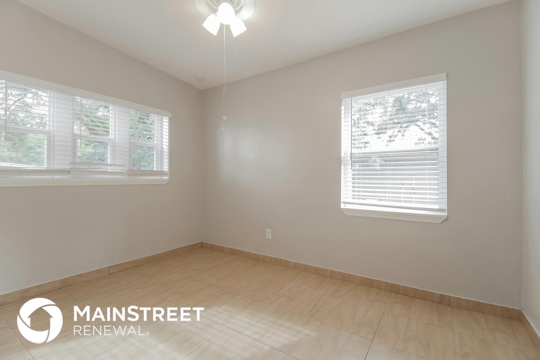 Building Photo - 28 S Oxalis Dr