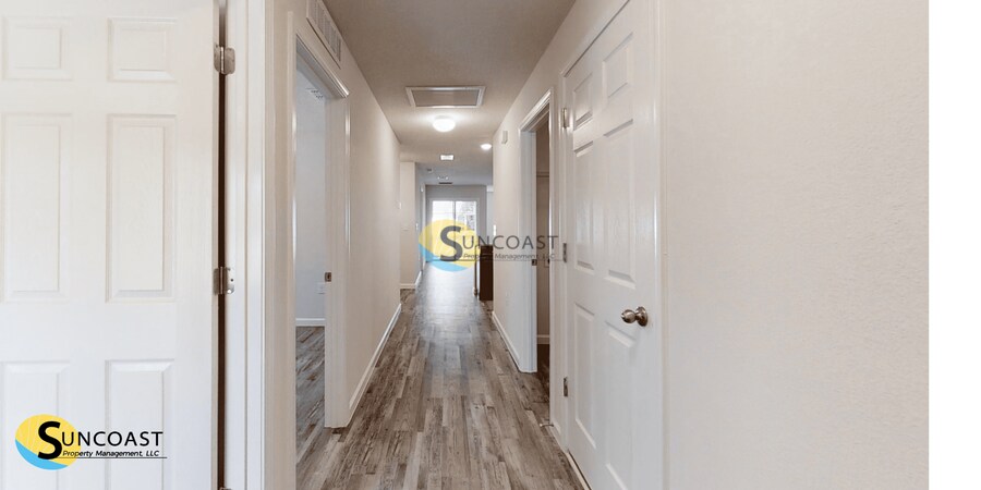 Building Photo - 24 Raintree Pl