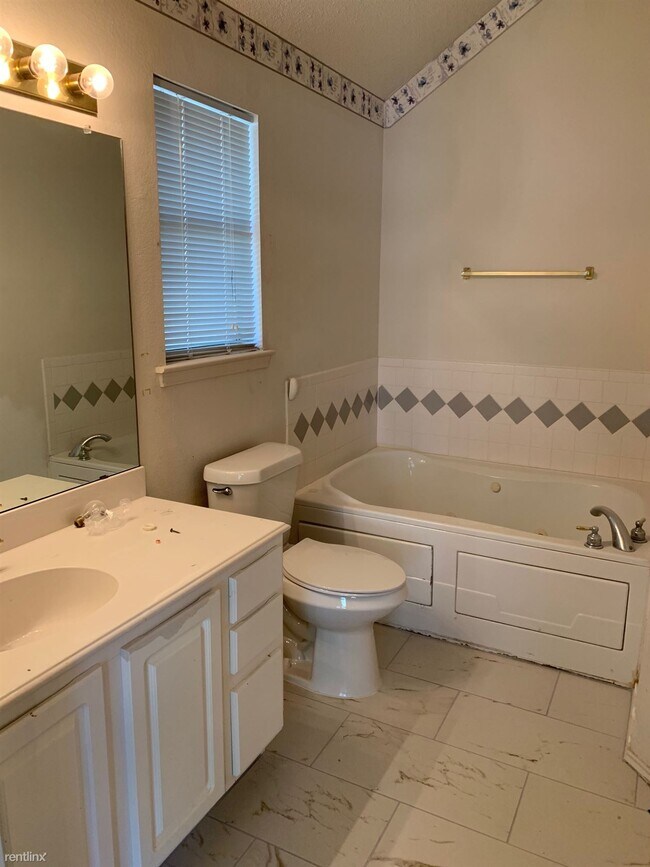 Building Photo - 3 br, 2 bath House - 1142 Robin Circle