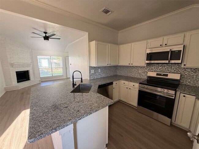 Building Photo - 4807 Maurita Dr