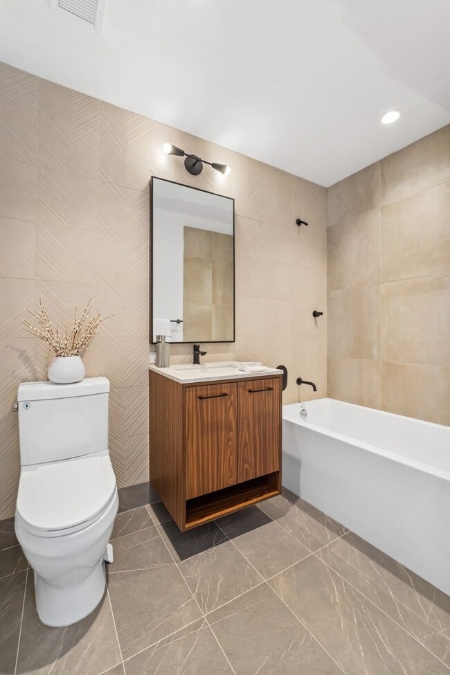 Building Photo - 30 U.S. 9W-ID1466762P