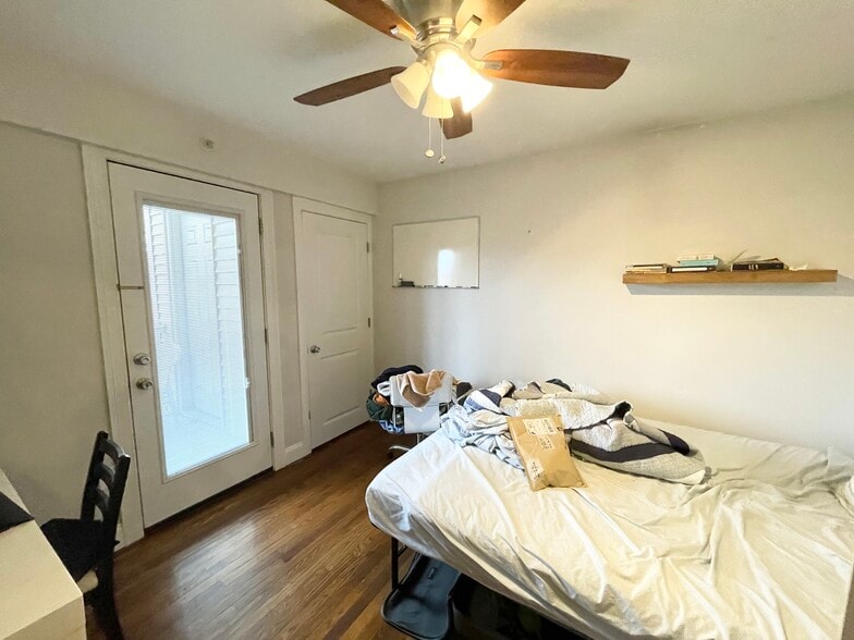 Building Photo - 800 Parker St