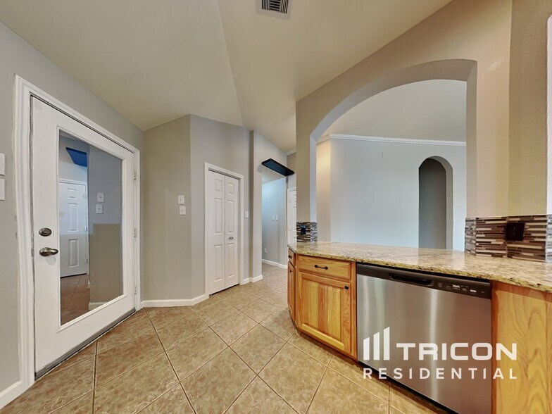 Building Photo - 1240 Estival Dr