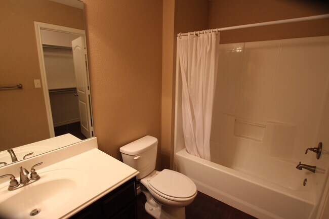 Building Photo - 19391 King Ranch Dr
