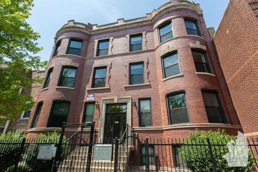 Primary Photo - 2832 N Albany Ave