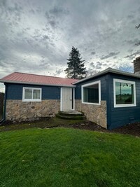Building Photo - 3 BEDROOM 1 BATH APARTMENT LOCATED IN NORT...