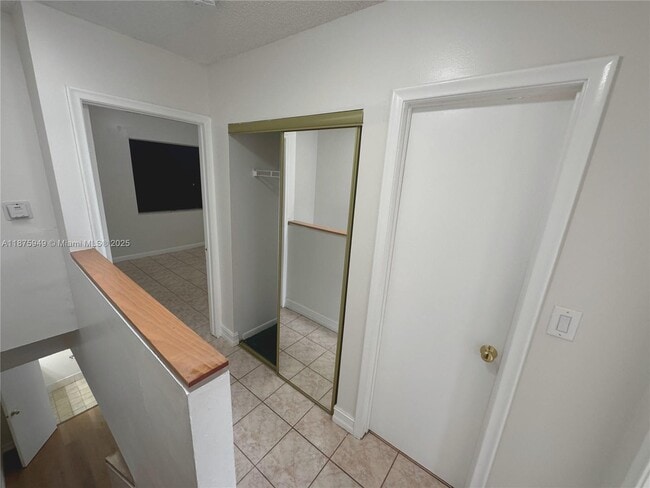 Building Photo - 2071 W 54th St