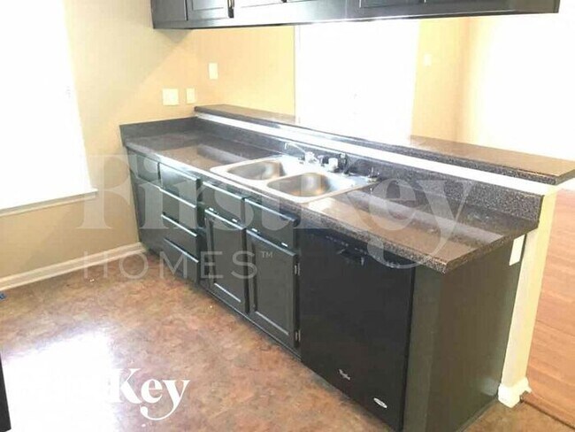 Building Photo - 7140 Maryland Ct