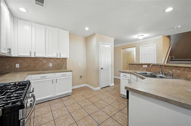Building Photo - 224 Bluefinch Dr