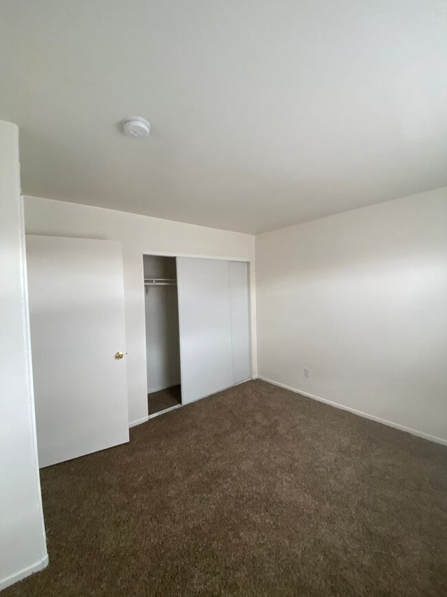 Building Photo - Cozy 3 Bedroom Summerlin Townhome for Rent!