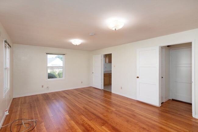 Building Photo - Make new memories in your new home, available for rent now!