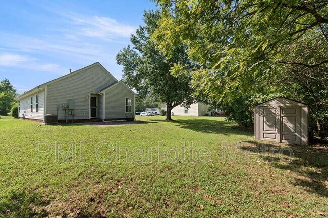 Building Photo - 3649 Dashiel Dr