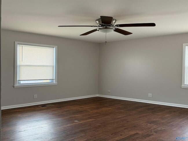 Building Photo - 4712 Cavett Dr NW