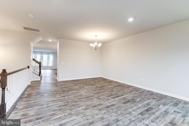 Building Photo - 7071 Darbey Knoll Dr