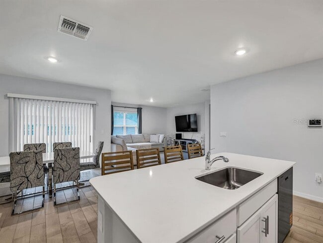 Building Photo - 1048 Adalia Terrace