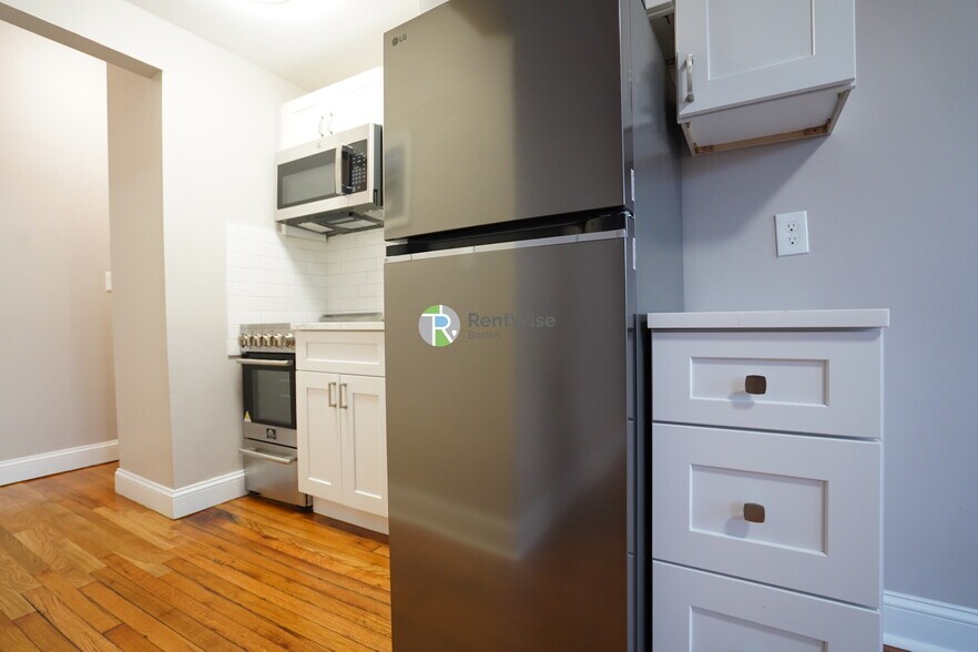 Building Photo - 50 Park Vale Ave