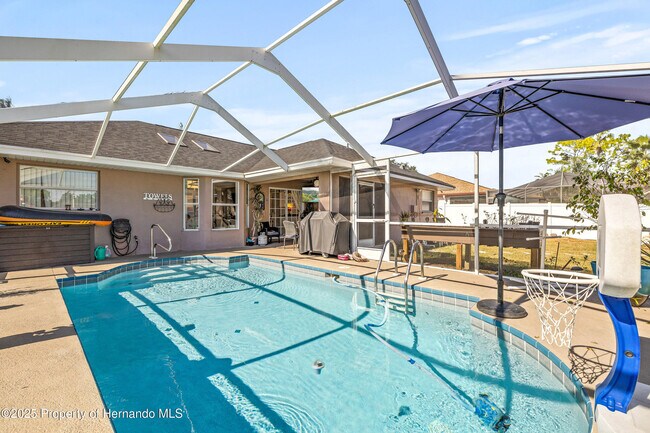 Building Photo - 4052 Montano Ave