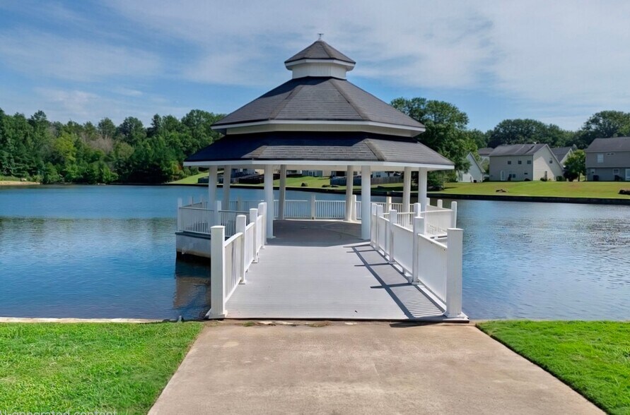 Building Photo - 107 Truman Ct