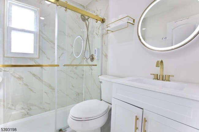 Building Photo - 327 Roosevelt Ln