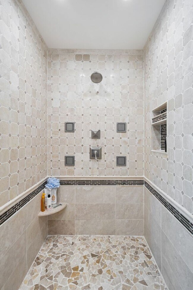 Building Photo - Executive-Level Rental Offering in SW Woodbury — Space, Privacy & High-End Finishes