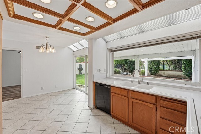 Building Photo - 20430 Vía Madrid