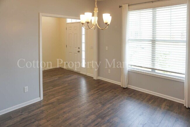 Building Photo - 9343 Cassadine Ct