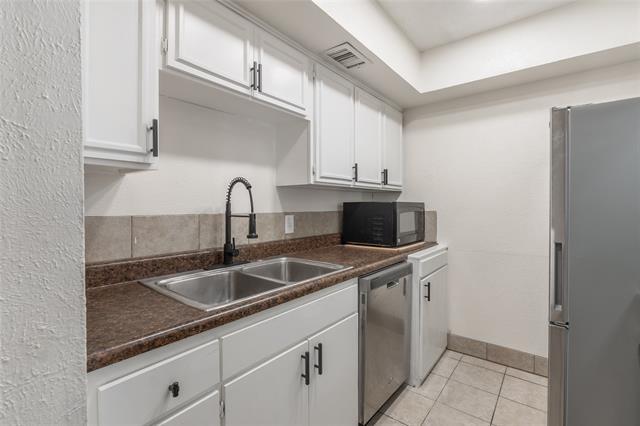 Building Photo - 714 Sceptre Cir