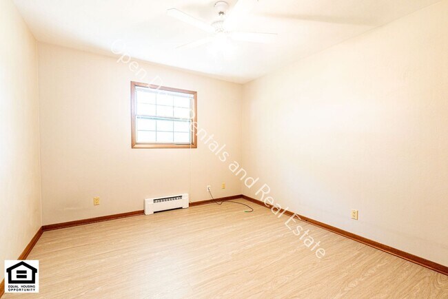 Building Photo - 5121 Ardmore Ave