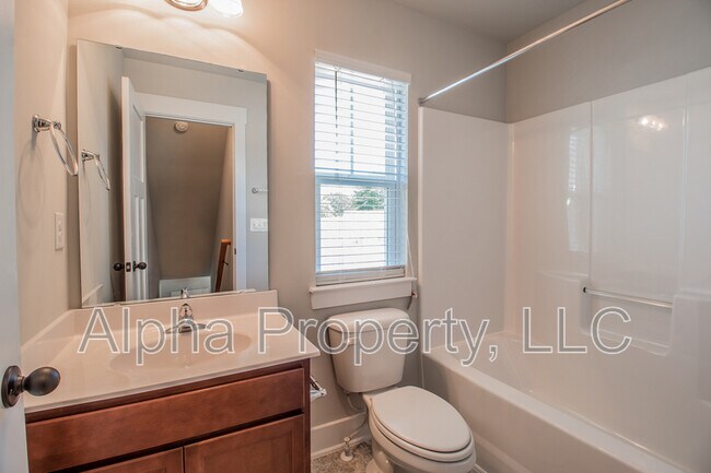 Building Photo - 316 Runion Lake Ct