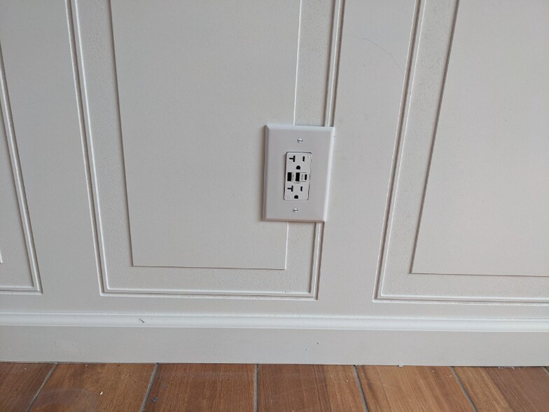 Building Photo - 1280 Gallaten Rd