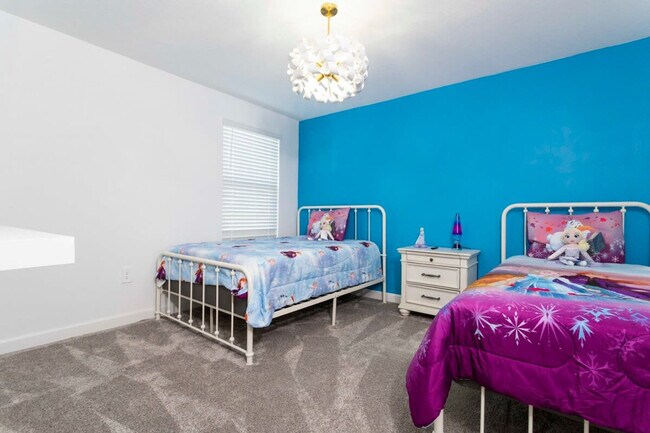 Building Photo - 9202 Sommerset Hills Dr