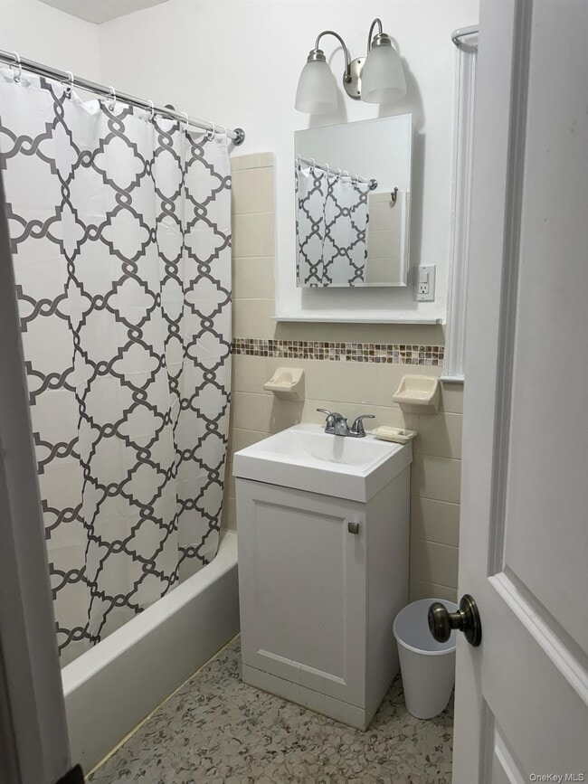 Building Photo - 218-11 94th Ave