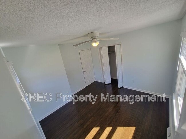 Building Photo - 7744 Allwood Ave