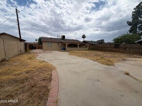 Building Photo - 5810 W Earll Dr