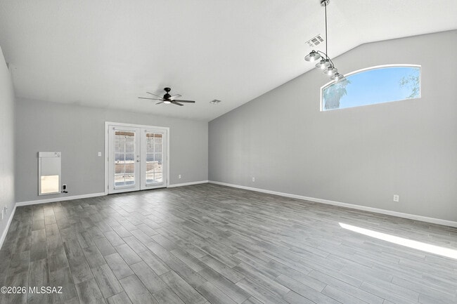 Building Photo - 8515 Placita De Lorena