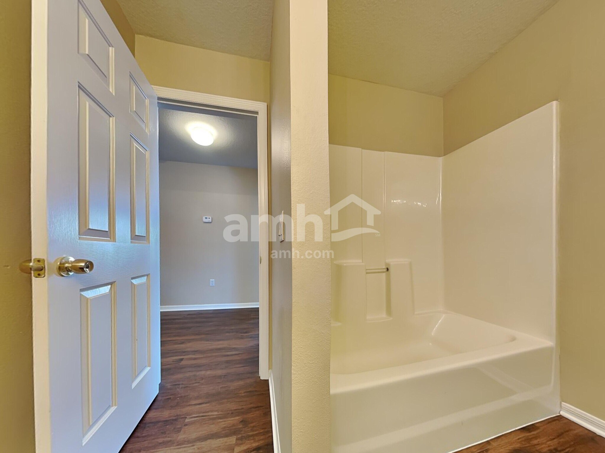 Building Photo - 10402 Boyette Creek Blvd