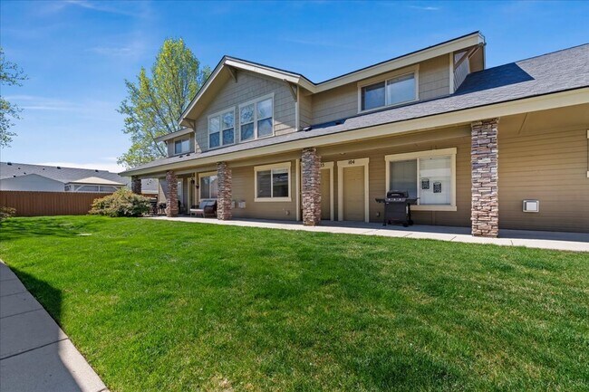 Building Photo - 9825 W Rosecroft Ct