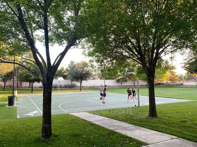 Building Photo - 2744 S Pewter Dr