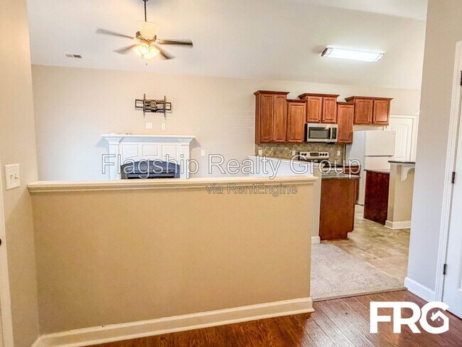 Building Photo - 103 Rolling Knoll Ct